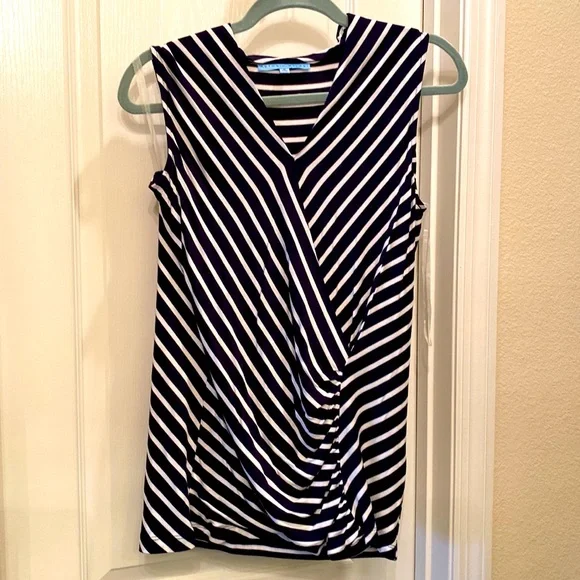 Antonio Melani sleeveless blouse top - Picture 1 of 5